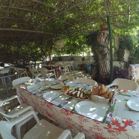 Bed and Breakfast Kostas Walkers Point 3*